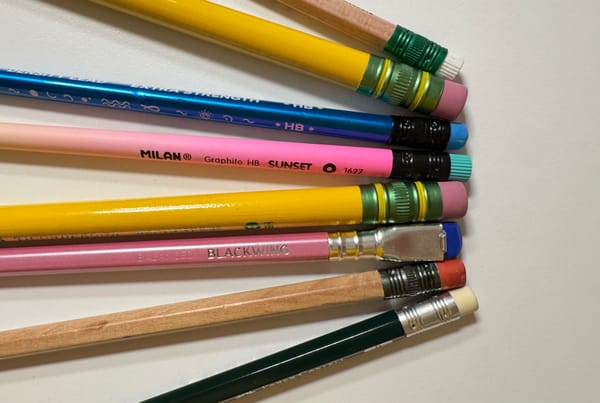 누가 연필에 지우개를 달았나